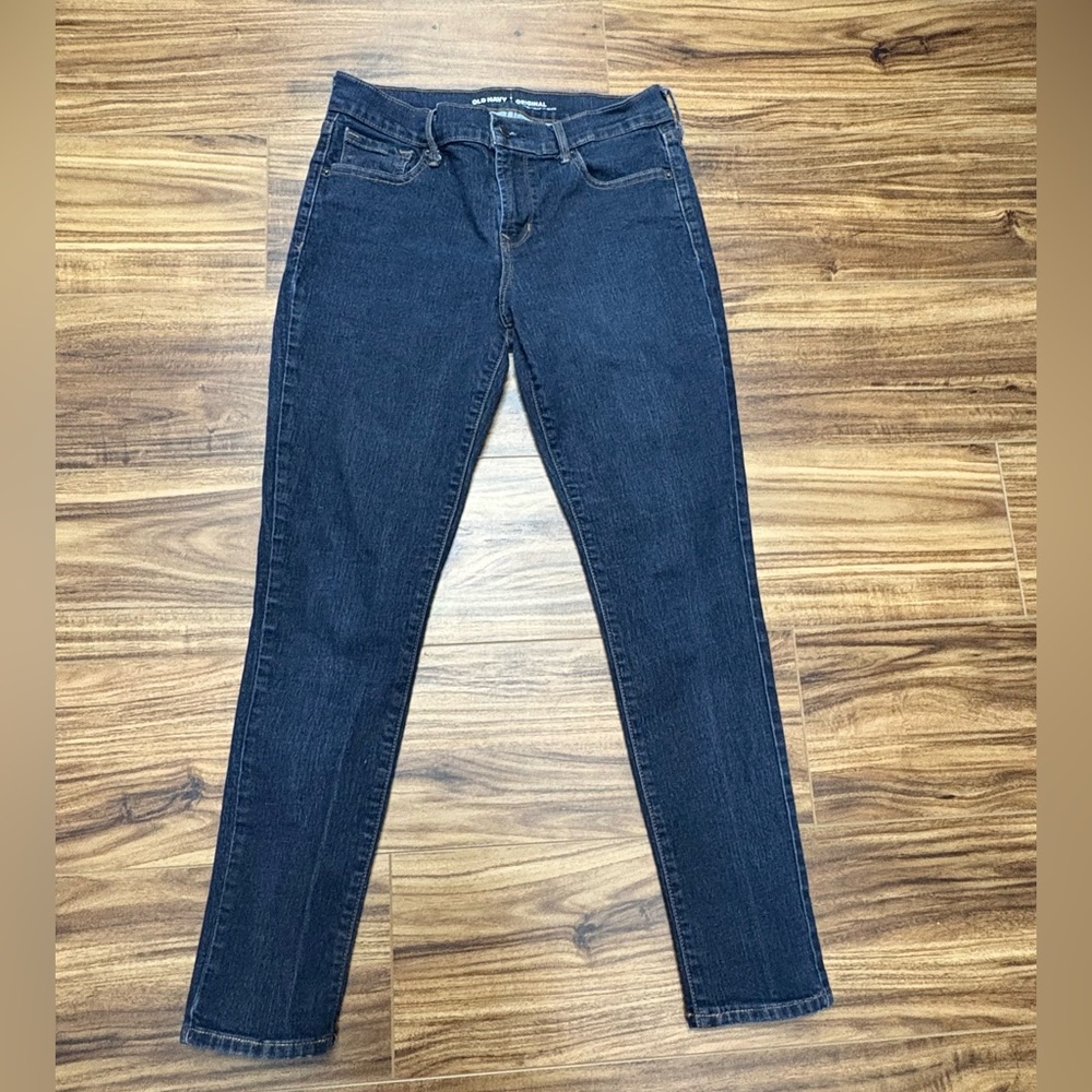 Old Navy Original mid-rise blue jeans, size 6 short